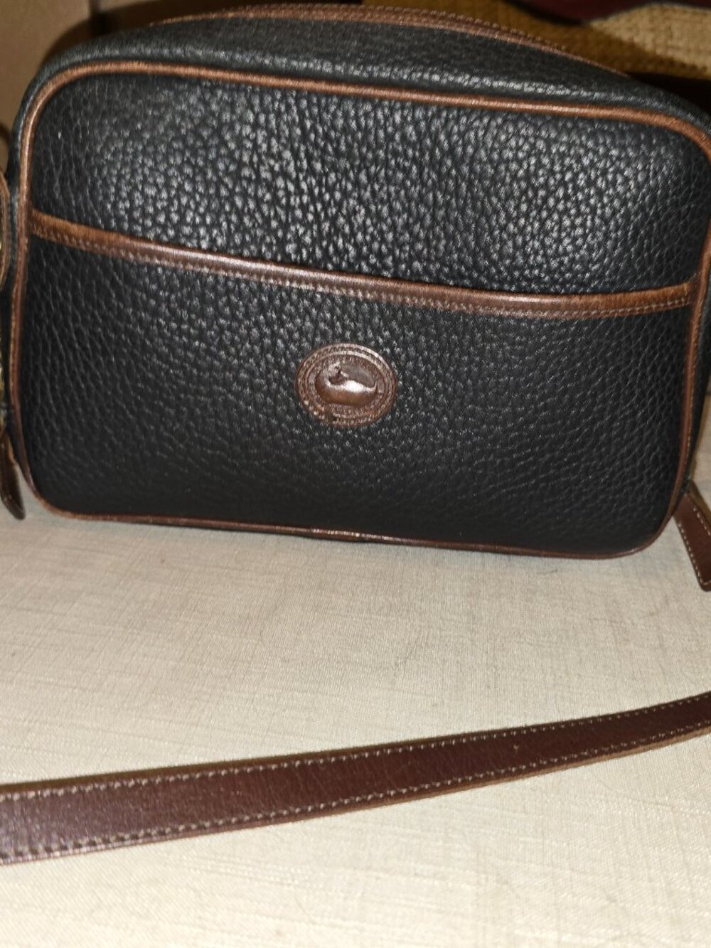 Dooney & Bourke 90s Camera style Crossbody